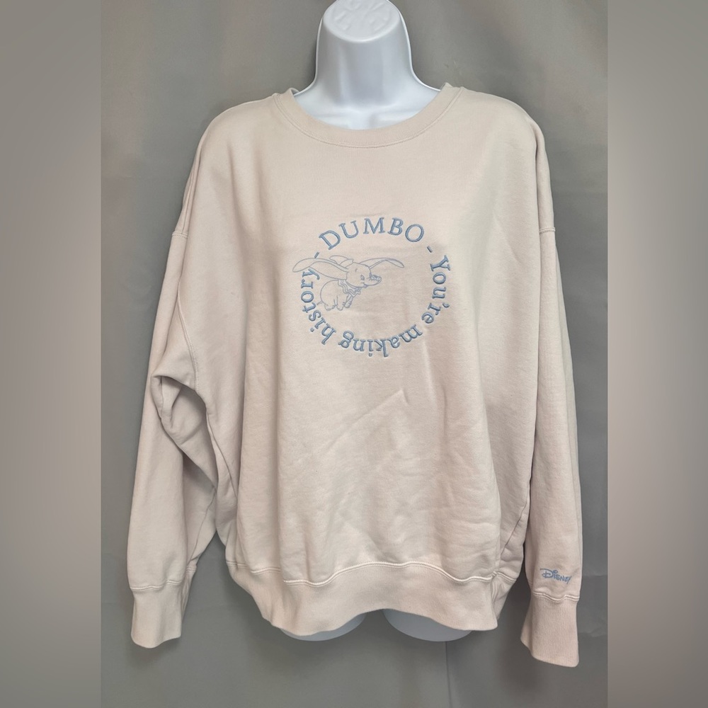 Uniqlo Unisex Sweater Disney Dumbo Crewneck Sz Lsrge beige